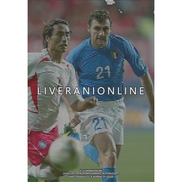 daejeon (corea del sud) 18/06/2002 mondiali calcio 2002 COREA ITALIA NELLA FOTO CHRISTIAN VIERI E KIM TAE-YOUNG Agenzia aldo liverani sas