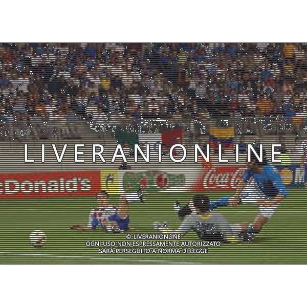 Ibaraki (GIAPPONE) 08/06/2002 Mondiali CALCIO 2002 ITALIA - CROAZIA nella foto IL GOL DI FILIPPO INZAGHI ANNULLATO Agenzia Aldo Liverani Sas