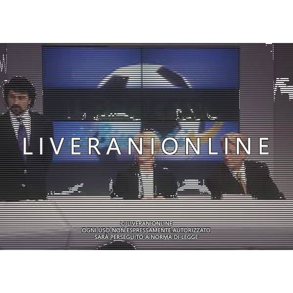 RETROSPETTIVA ROBERTA TERMALI CONDUTTRICE TELEVISIVA NELLA FOTO ROBERTA TERMALI CON ALDO BISCARDI NELLA TRASMISSIONE TELEVISIVA“ IL PROCESSO DEL LUNEDI\'“ ANNO 1995 AG ALDO LIVERANI SAS 