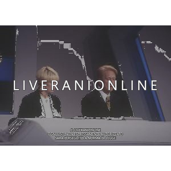 RETROSPETTIVA ROBERTA TERMALI CONDUTTRICE TELEVISIVA NELLA FOTO ROBERTA TERMALI CON ALDO BISCARDI NELLA TRASMISSIONE TELEVISIVA“ IL PROCESSO DEL LUNEDI\'“ ANNO 1995 AG ALDO LIVERANI SAS 