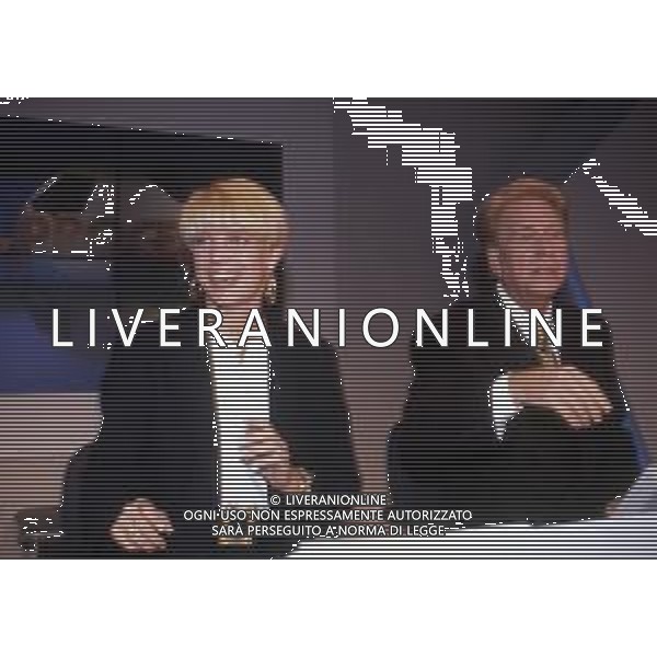RETROSPETTIVA ROBERTA TERMALI CONDUTTRICE TELEVISIVA NELLA FOTO ROBERTA TERMALI CON ALDO BISCARDI NELLA TRASMISSIONE TELEVISIVA“ IL PROCESSO DEL LUNEDI\'“ ANNO 1995 AG ALDO LIVERANI SAS 
