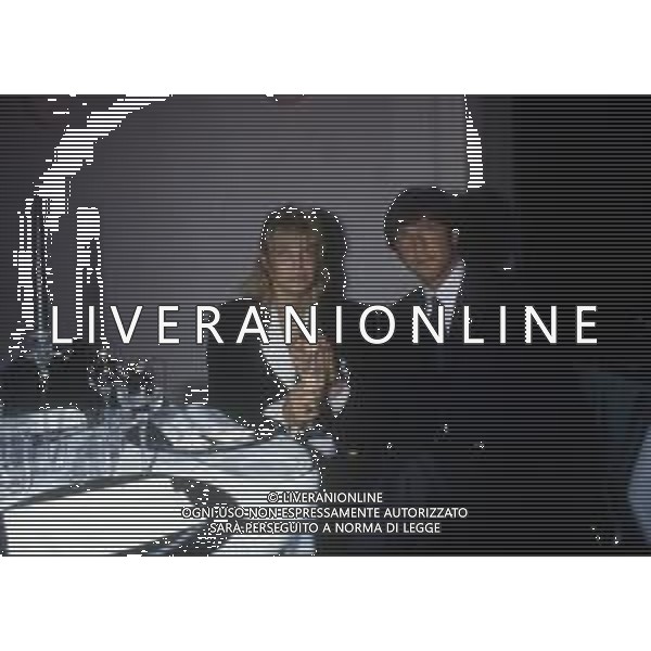 RETROSPETTIVA ROBERTA TERMALI CONDUTTRICE TELEVISIVA NELLA FOTO WALTER ZENGA ROBERTA TERMALI INAUGURAZIONE DEL LORO RISTORANTE PINK MOMENTS A MILANO NELL\'ANNO 1989 AG ALDO LIVERANI SAS 