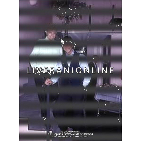 RETROSPETTIVA ROBERTA TERMALI CONDUTTRICE TELEVISIVA NELLA FOTO WALTER ZENGA ROBERTA TERMALI INAUGURAZIONE DEL LORO RISTORANTE PINK MOMENTS A MILANO NELL\'ANNO 1989 AG ALDO LIVERANI SAS  