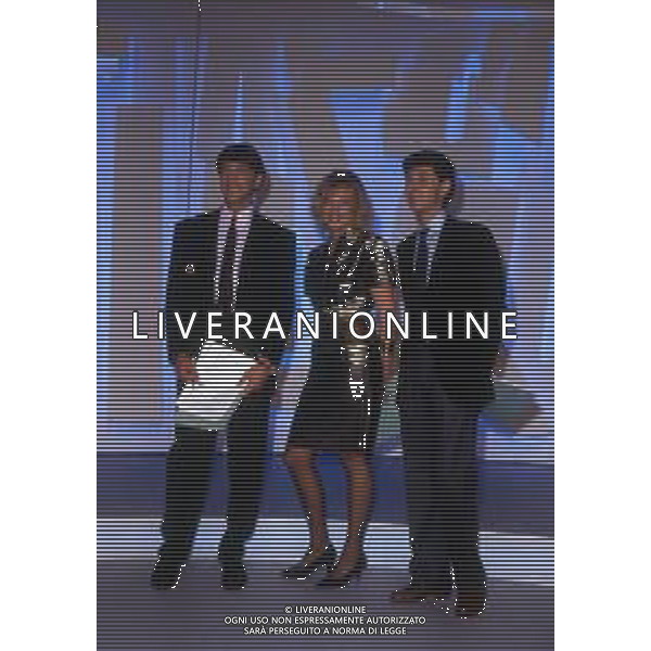 RETROSPETTIVA ROBERTA TERMALI CONDUTTRICE TELEVISIVA NELLA FOTO WALTER ZENGA ROBERTA TERMALI E FABIO FAZIO NELL\'ANNO 1988 NELLA TRASMISSIONE TELEVISIVA “FORZA ITALIA“ ODEON TV AG ALDO LIVERANI SAS
