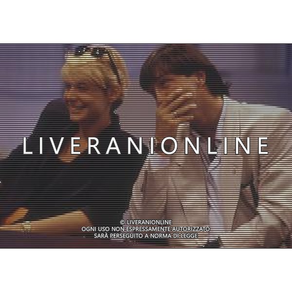 RETROSPETTIVA ROBERTA TERMALI CONDUTTRICE TELEVISIVA NELLA FOTO WALTER ZENGA ROBERTA TERMALI NELL\'ANNO 1988 NELLA TRASMISSIONE TELEVISIVA “FORZA ITALIA“ ODEON TV AG ALDO LIVERANI SAS