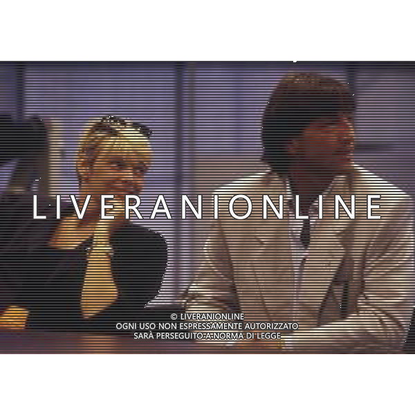 RETROSPETTIVA ROBERTA TERMALI CONDUTTRICE TELEVISIVA NELLA FOTO WALTER ZENGA ROBERTA TERMALI NELL\'ANNO 1988 NELLA TRASMISSIONE TELEVISIVA “FORZA ITALIA“ ODEON TV AG ALDO LIVERANI SAS