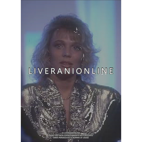 RETROSPETTIVA ROBERTA TERMALI CONDUTTRICE TELEVISIVA NELLA FOTO WALTER ZENGA ROBERTA TERMALI NELL\'ANNO 1988 NELLA TRASMISSIONE TELEVISIVA “FORZA ITALIA“ ODEON TV AG ALDO LIVERANI SAS