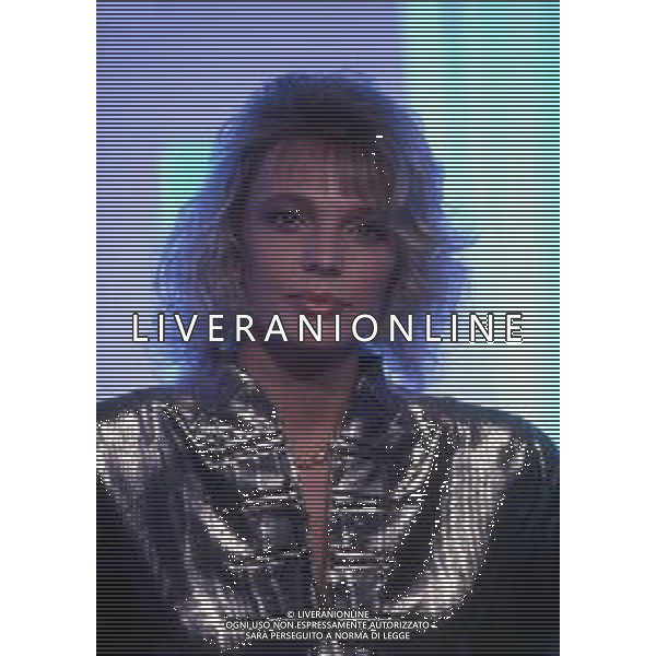 RETROSPETTIVA ROBERTA TERMALI CONDUTTRICE TELEVISIVA NELLA FOTO WALTER ZENGA ROBERTA TERMALI NELL\'ANNO 1988 NELLA TRASMISSIONE TELEVISIVA “FORZA ITALIA“ ODEON TV AG ALDO LIVERANI SAS