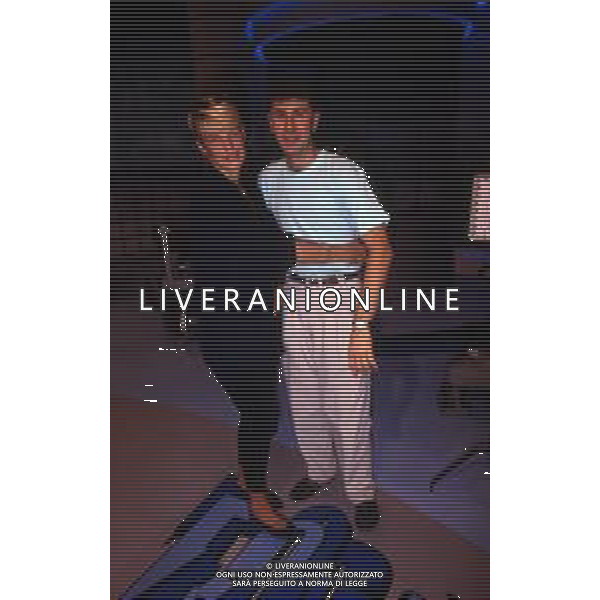 RETROSPETTIVA ROBERTA TERMALI CONDUTTRICE TELEVISIVA NELLA FOTO FABIO FAZIO E ROBERTA TERMALI NELL\'ANNO 1988 NELLA TRASMISSIONE TELEVISIVA “FORZA ITALIA“ ODEON TV AG ALDO LIVERANI SAS