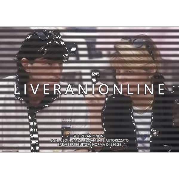 RETROSPETTIVA ROBERTA TERMALI CONDUTTRICE TELEVISIVA NELLA FOTO ROBERTA TERMALI CON WALTER ZENGA NELL\'ANNO1988 AGLI EUROPEI IN GERMANIA AG ALDO LIVERANI SAS 