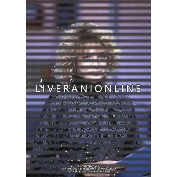RETROSPETTIVA ROBERTA TERMALI CONDUTTRICE TELEVISIVA NELLA FOTO ROBERTA TERMALI NELLA TRASMISSIONE TELEVISIVA“STUDIO 5“ NELL\'ANNO 1987 AG ALDO LIVERANI SAS