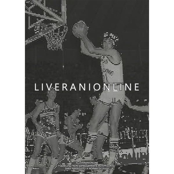 19-10-1980 BOLOGNA CAMPIONATO DI BASKET SERIE A1 SINUDYNE BOLOGNA-HURLINGHAM TRIESTE 85-78 NELLA FOTO MARQUINHOS AG ALDO LIVERANI SAS