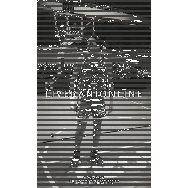 1993-1994 MILANO COPPA ITALIA DI BASKET RECOARO MILANO-GLAXO VERONA NELLA FOTO HUGO SCONOCHINI AG ALDO LIVERANI SAS