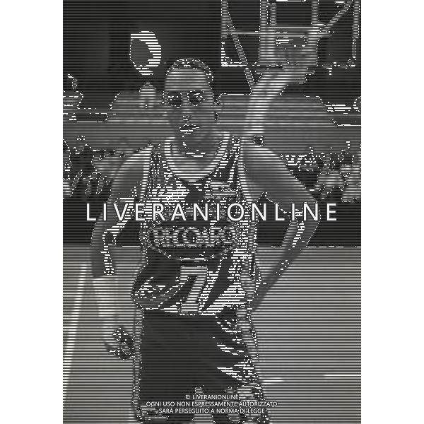 1993-1994 MILANO COPPA ITALIA DI BASKET RECOARO MILANO-GLAXO VERONA NELLA FOTO HUGO SCONOCHINI AG ALDO LIVERANI SAS