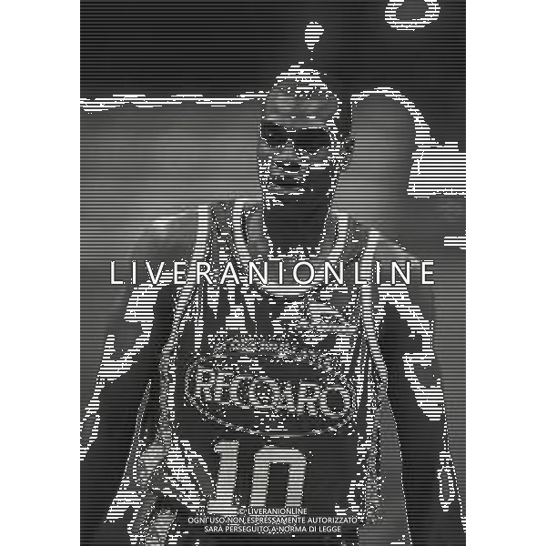 1993-1994 MILANO COPPA ITALIA DI BASKET RECOARO MILANO-GLAXO VERONA NELLA FOTO ALTON LISTER AG ALDO LIVERANI SAS