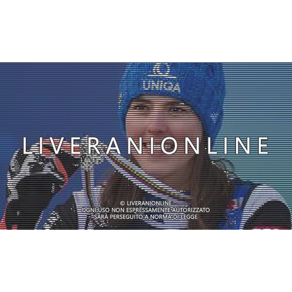 Franco Debernardi/LM - 2021 FIS Alpine World SKI Championships - Alpine Combined - Women - alpine ski race 15 February 2021 - Olympia delle Tofane, cortina (bl), Italy Photo showing: Slovakia\'s Petra Vlhova shows his Silver Medal @LM/Franco Debernardi AG ALDO LIVERANI SAS