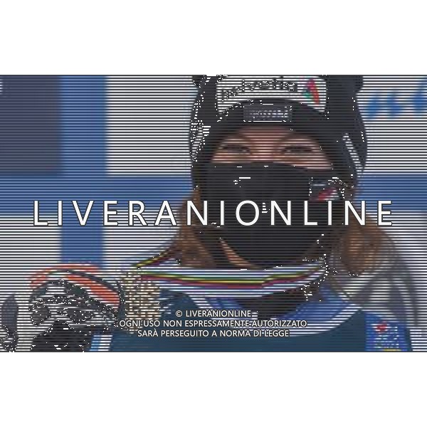 Franco Debernardi/LM - 2021 FIS Alpine World SKI Championships - Alpine Combined - Women - alpine ski race 15 February 2021 - Olympia delle Tofane, cortina (bl), Italy Photo showing: Suisse\'s Michelle Gisin shows his bronze Medal @LM/Franco Debernardi AG ALDO LIVERANI SAS