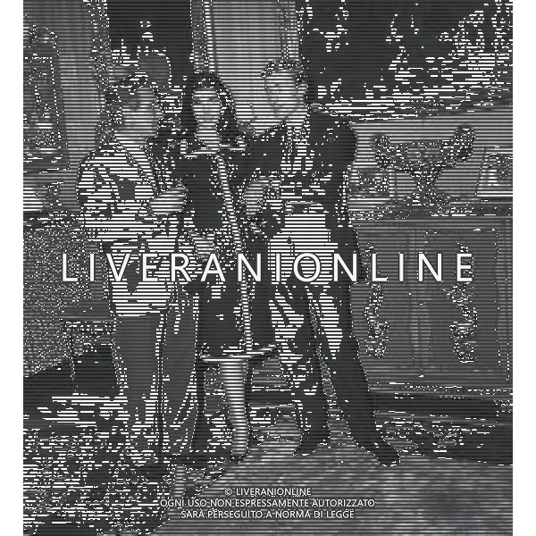 RETROSPETTIVA CONTESSA PATRIZIA DE BLANCK Y MENOCAL NELLA FOTO CONTESSA PATRIZIA DE BLANCK Y MENOCAL NELL\'ANNO 1960 A ROMA CON IL FIDANZATO ANTHONY LEIGH MILNE AG ALDO LIVERANI SAS 