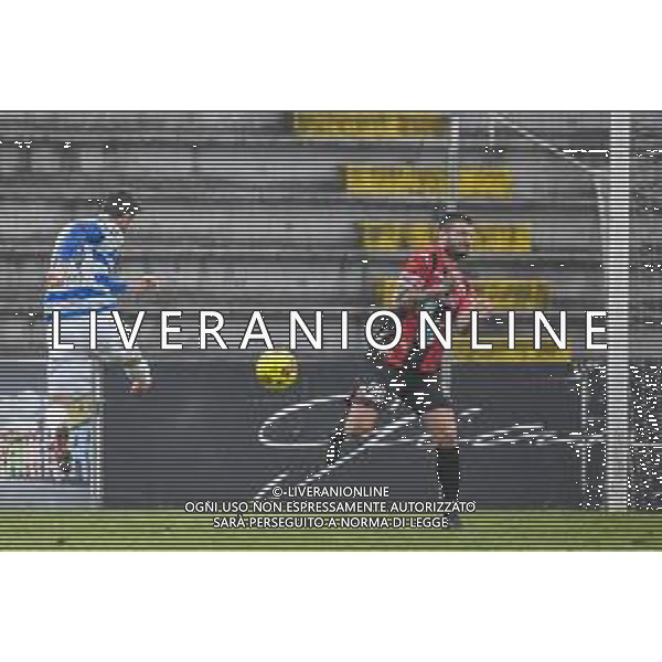 Fabio Fagiolini/LM - Lucchese vs Pro Patria - Italian football Serie C match 2020/2021 17 February 2021 - lucca, Italy Photo showing: Luca Bertoni (Pro Patria) shots on goal @LM/Fabio Fagiolini/AGENZIA ALDO LIVERANI SAS