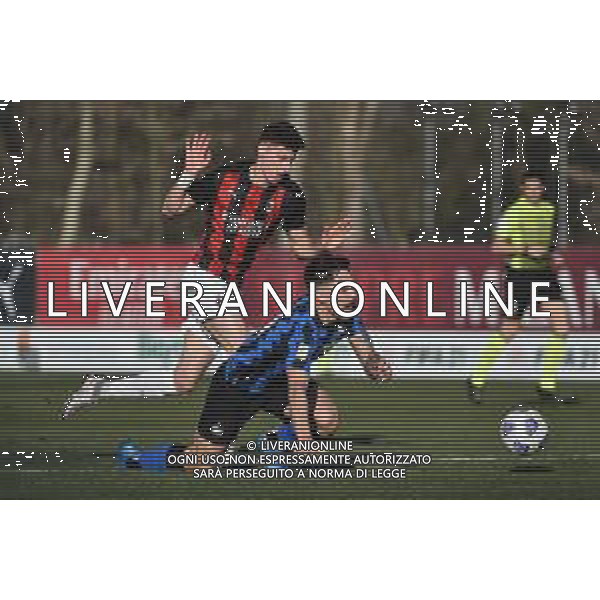 © TVRG Martin Satriano Costa (Inter) atterrato da Nikolaos Michelis (Milan) Milan vs Inter Campionato Primavera 1 TIM - 10a giornata Milano 17-02-2021 centro sportivo Peppino Vismara foto Roberto Garavaglia/ag. Aldo Liverani sas