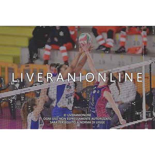 Lisa Guglielmi/LM - Savino Del Bene Scandicci vs Zanetti Bergamo - Volleyball Italian Serie A1 Women match 2020/2021 17 February 2021 - PalaRialdoli, scandicci, Italy Photo showing: Khalia Lanier (Zanetti Bergamo) and Ofelia Malinov (Savino Del Bene Scandicci) @LM/Lisa Guglielmi/AGENZIA ALDO LIVERANI SAS
