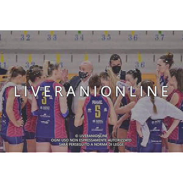 Lisa Guglielmi/LM - Savino Del Bene Scandicci vs Zanetti Bergamo - Volleyball Italian Serie A1 Women match 2020/2021 17 February 2021 - PalaRialdoli, scandicci, Italy Photo showing: Time-out Savino Del Bene Scandicci @LM/Lisa Guglielmi AG ALDO LIVERANI SAS