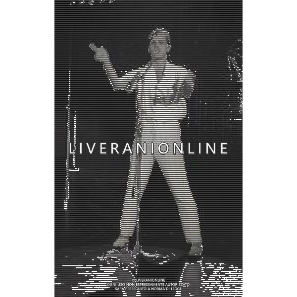 RETROSPETTIVA MIGUEL BOSE\' CANTANTE NELLA FOTO MIGUEL BOSE\' A VERONA A SAINT VINCENT NELL\'ANNO 1982  AG ALDO LIVERANI SAS 