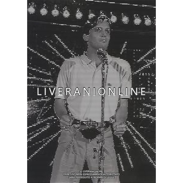 RETROSPETTIVA MIGUEL BOSE\' CANTANTE NELLA FOTO MIGUEL BOSE\' A VERONA A SAINT VINCENT NELL\'ANNO 1982  AG ALDO LIVERANI SAS 