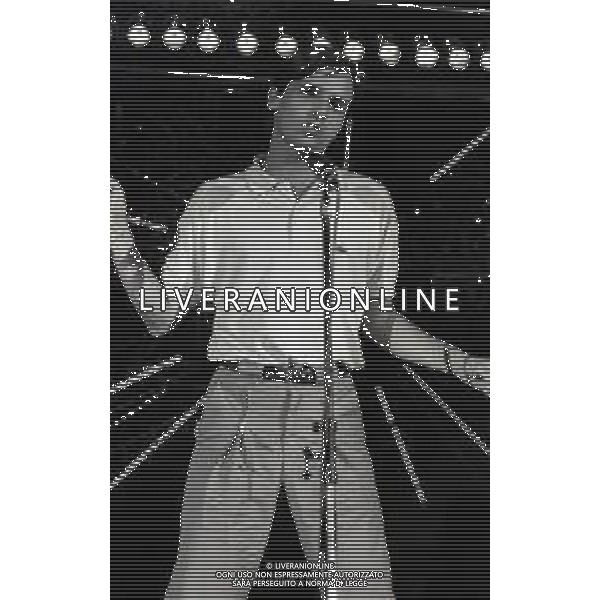 RETROSPETTIVA MIGUEL BOSE\' CANTANTE NELLA FOTO MIGUEL BOSE\' A VERONA A SAINT VINCENT NELL\'ANNO 1982  AG ALDO LIVERANI SAS 