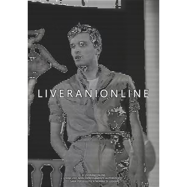 RETROSPETTIVA MIGUEL BOSE\' CANTANTE NELLA FOTO MIGUEL BOSE\' A VERONA A SAINT VINCENT NELL\'ANNO 1982  AG ALDO LIVERANI SAS 