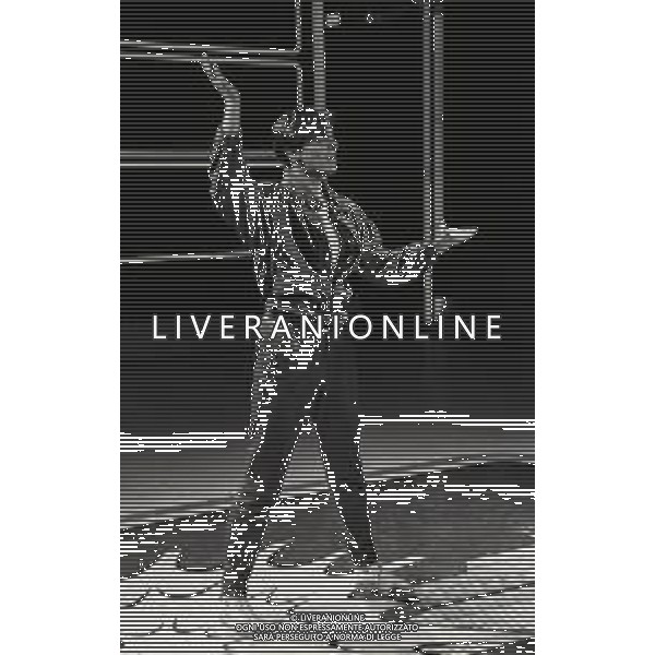 RETROSPETTIVA MIGUEL BOSE\' CANTANTE NELLA FOTO MIGUEL BOSE\' A MILANO NELLA TRASMISSIONE TELEVISIVA“ FLASH “ NELL\'ANNO 1983  AG ALDO LIVERANI SAS  