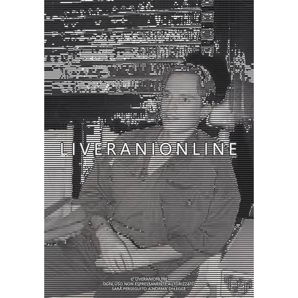 RETROSPETTIVA MIGUEL BOSE\' CANTANTE NELLA FOTO MIGUEL BOSE\' ALLA TRASMISSIONE “TEST“ IN RAI NELL\'ANNO 1984 A MILANO AG ALDO LIVERANI SAS 
