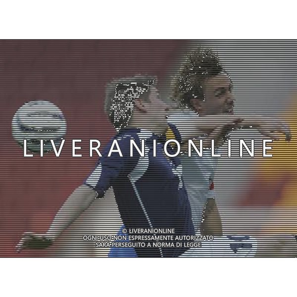 Motherwell (Scozia) 2 settembre 2005 Scozia - Italia under 21 nella foto: donadel e wilson foto Luzzani / Ag. Aldo Liverani