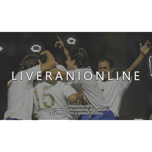 Motherwell (Scozia) 2 settembre 2005 Scozia - Italia under 21 nella foto: esultanza lazzari foto Luzzani / Ag. Aldo Liverani