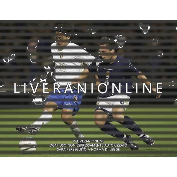 Motherwell (Scozia) 2 settembre 2005 Scozia - Italia under 21 nella foto: aquilani e brown foto Luzzani / Ag. Aldo Liverani