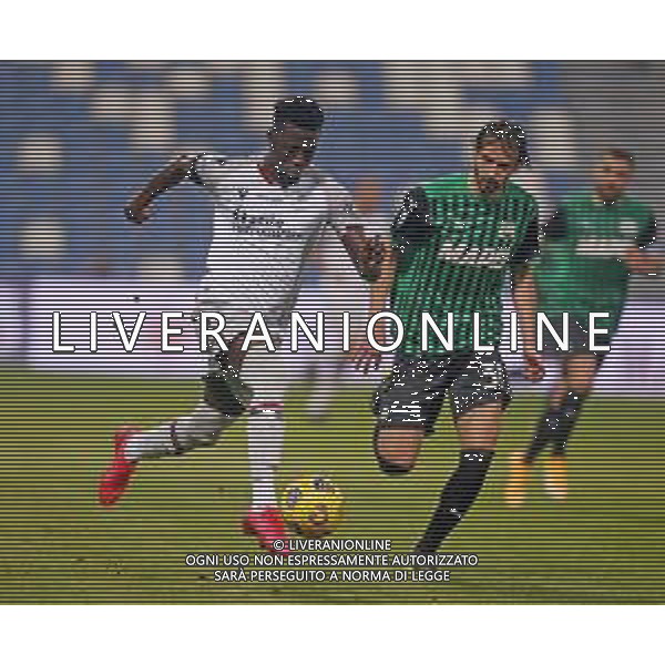 SASSUOLO - BOLOGNA CAMPIONATO CALCIO SERIE A TIM 20.02.2021 NELLA FOTO MUSA BARROW E GIAN MARCO FERRARI ©SANTANDREA/AGENZIA ALDO LIVERANI SAS