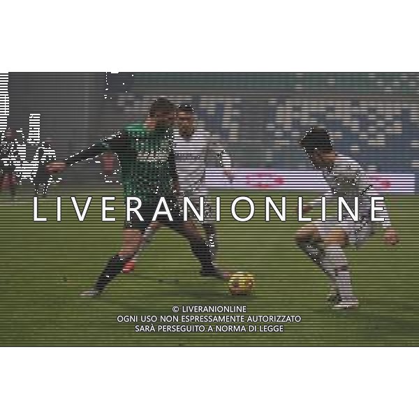 SASSUOLO - BOLOGNA CAMPIONATO CALCIO SERIE A TIM 20.02.2021 NELLA FOTO DOMENICO BERARDI E TAKEHIRO TOMIYASU ©SANTANDREA/AGENZIA ALDO LIVERANI SAS