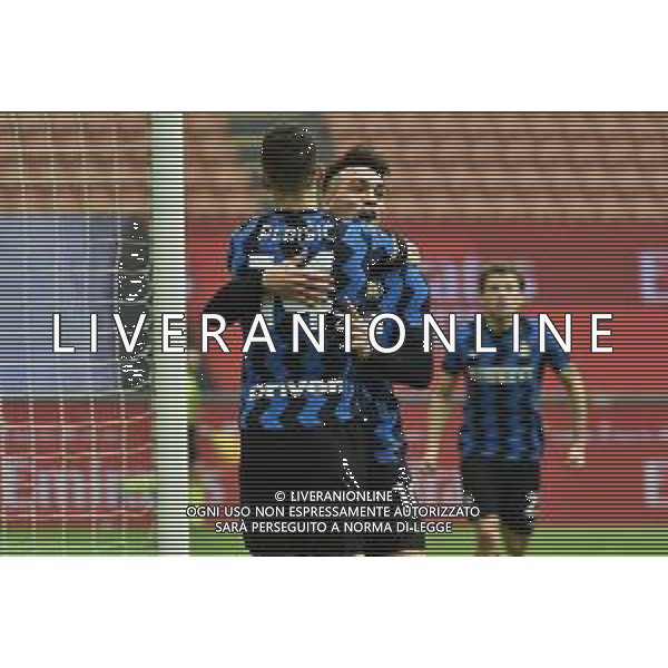Lautaro Martinez (Inter) esulta dopo il secondo gol del 2 a 0 con ivan perisic Milan vs Inter Campionato Serie A TIM - 23a giornata Milano 21-02-2021 Stadio Giuseppe Meazza - San Siro foto Roberto Garavaglia/ag. Aldo Liverani sas /AGENZIA ALDO LIVERANI SAS