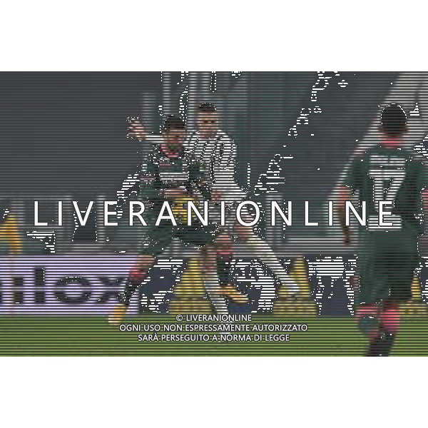 ©Alessandro Falzone/Agenzia Aldo Liverani Torino 22.02.2021 Stadio Allianz Stadium Juventus vs Crotone Serie A Tim 2020-2021 Nella foto : SAMUEL DI CARMINE-MERIH DEMIRAL ©FALZONE/AGENZIA ALDO LIVERANI SAS