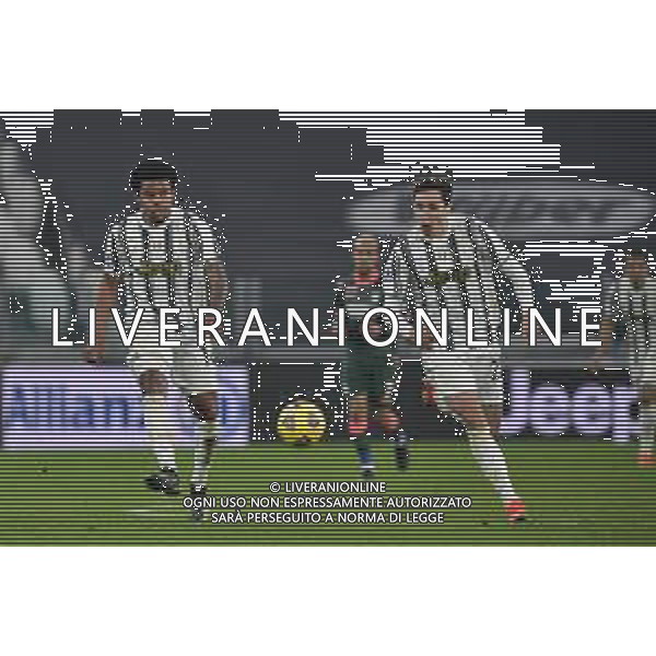 ©Alessandro Falzone/Agenzia Aldo Liverani Torino 22.02.2021 Stadio Allianz Stadium Juventus vs Crotone Serie A Tim 2020-2021 Nella foto : WESTON MCKENNIE-CHIESA FEDERICO ©FALZONE/AGENZIA ALDO LIVERANI SAS