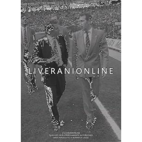 02-04-1986 MILANO SEMIFINALE DI ANDATA DI COPPA UEFA INTER REAL MADRID 3-1 NELLA FOTO PAOLO GIULIANI DIRIGENTE INTER CON L\'ARBITRO FREDRIKSSON ERIK SVEZIA AG ALDO LIVERANI SAS