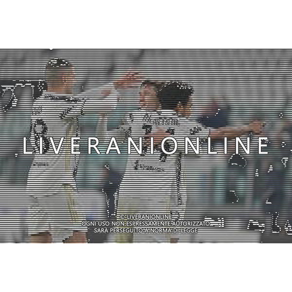 ©Alessandro Falzone/Agenzia Aldo Liverani Torino 22.02.2021 Stadio Allianz Stadium Juventus vs Crotone Serie A Tim 2020-2021 Nella foto : ESULTANZA GOL DI WESTON MCKENNIE CON FEDERICO CHIESA ©Falzone/AGENZIA ALDO LIVERANI SAS