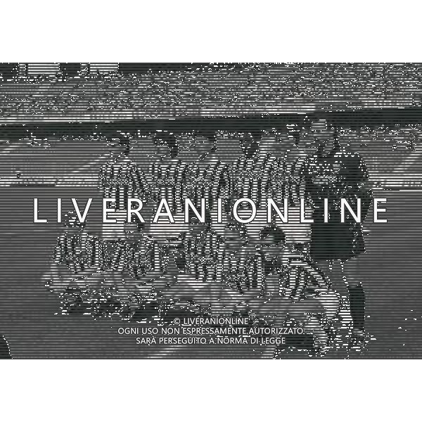 FORMAZIONE JUVENTUS CALCIO 1990-1991 NELLA FOTO LA FORMAZIONE DELLA JUVENTUS 1990-1991 DA SIN IN PIEDI DANIELE FORTUNATO-MARCO DE MARCHI-NICOLO\' NAPOLI-JULIO CESAR-PIERLUIGI CASIRAGHI E STAEFANO TACCONI DA SIN SED GIANCARLO MAROCCHI-SALVATORE SCHILLACI-ROBERTO BAGGIO-THOMAS HASSLER E LUIGI DE AGOSTINI AG ALDO LIVERANI SAS