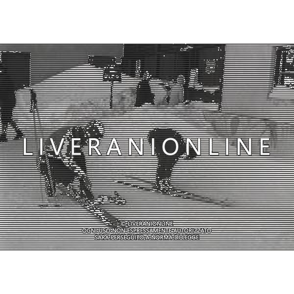 RETROSPETTIVA IRA VON FURSTENBERG ATTRICE NELLA FOTO IRA VON FURSTENBERG A CORTINA D\'AMPEZZO CON MARIO BERTOCCHI IL GIORNO 05-01-1964 AG ALDO LIVERANI SAS 