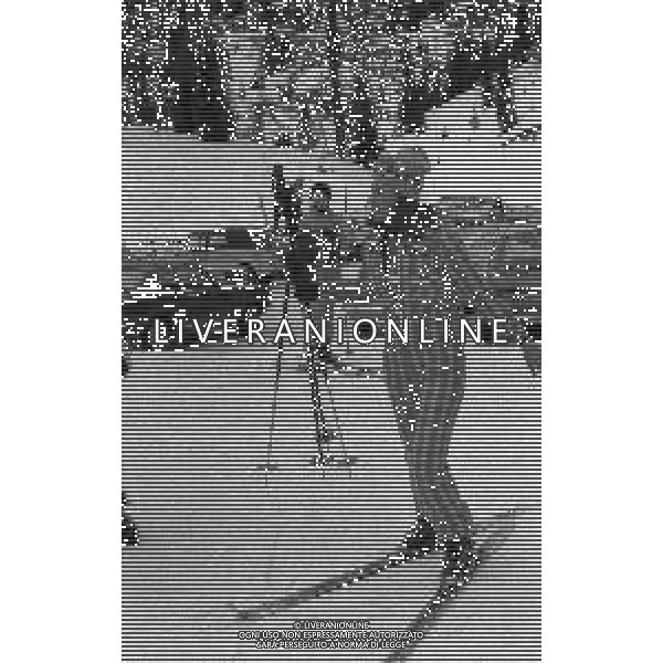 RETROSPETTIVA IRA VON FURSTENBERG ATTRICE NELLA FOTO IRA VON FURSTENBERG CON IL FIGLIO A CORTINA D\'AMPEZZO NELL\'ANNO 1972 AG ALDO LIVERANI SAS