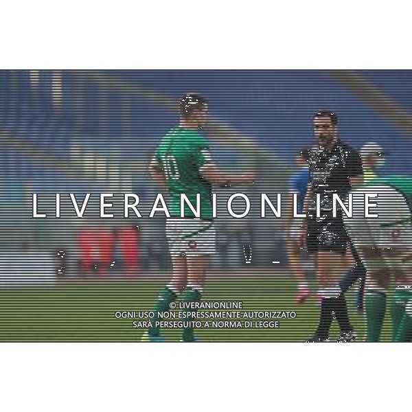 Marianiu/LMedia - 2021 Guinness Six Nations Rugby - Italy vs Ireland - Rugby Six Nations match 27 February 2021 - Stadio Olimpico, rome, Italy Photo showing: Johnny Sexton (Ireland) and referee Raynal @Marianiu/LMedia/AGENZIA ALDO LIVERANI SAS
