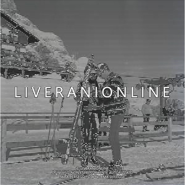 RETROSPETTIVA IRA VON FURSTENBERG ATTRICE NELLA FOTO IRA VON FURSTENBERG CON FRANCOIS D\'AULON A CORTINA D\'AMPEZZO IL GIORNO 25-12-1965 AG ALDO LIVERANI SAS 