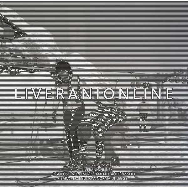 RETROSPETTIVA IRA VON FURSTENBERG ATTRICE NELLA FOTO IRA VON FURSTENBERG CON FRANCOIS D\'AULON A CORTINA D\'AMPEZZO IL GIORNO 25-12-1965 AG ALDO LIVERANI SAS 