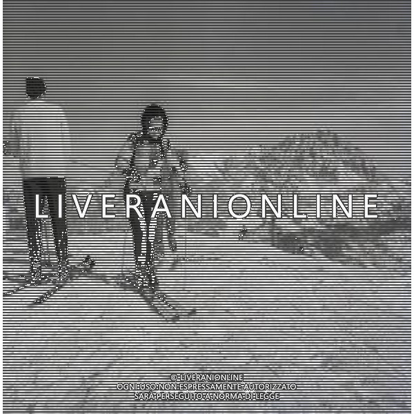 RETROSPETTIVA IRA VON FURSTENBERG ATTRICE NELLA FOTO IRA VON FURSTENBERG A CORTINA D\'AMPEZZO IL GIORNO 25-12-1965 AG ALDO LIVERANI SAS 