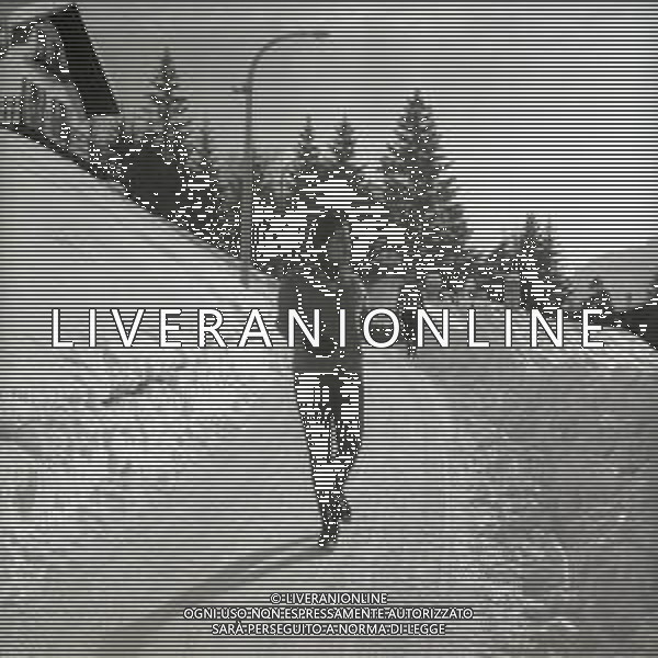 RETROSPETTIVA IRA VON FURSTENBERG ATTRICE NELLA FOTO IRA VON FURSTENBERG A CORTINA D\'AMPEZZO IL GIORNO 25-12-1965 AG ALDO LIVERANI SAS 
